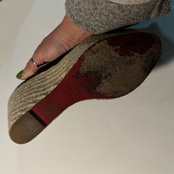 Christian Louboutin black wedge espadrilles.Size 37 - Picture 4 of 4